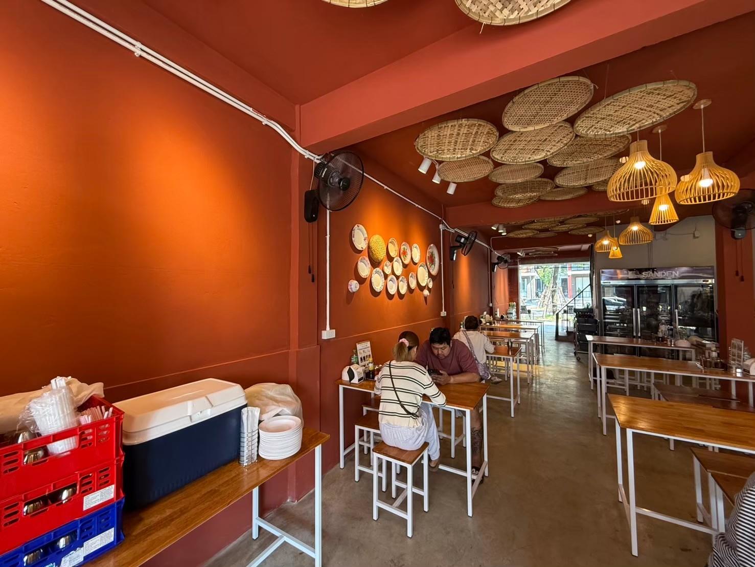 ชาญบะหมี่ไก่ตุ๋นเชียงใหม่ สาขา 3 บรรทัดทอง - ภามรวม 4