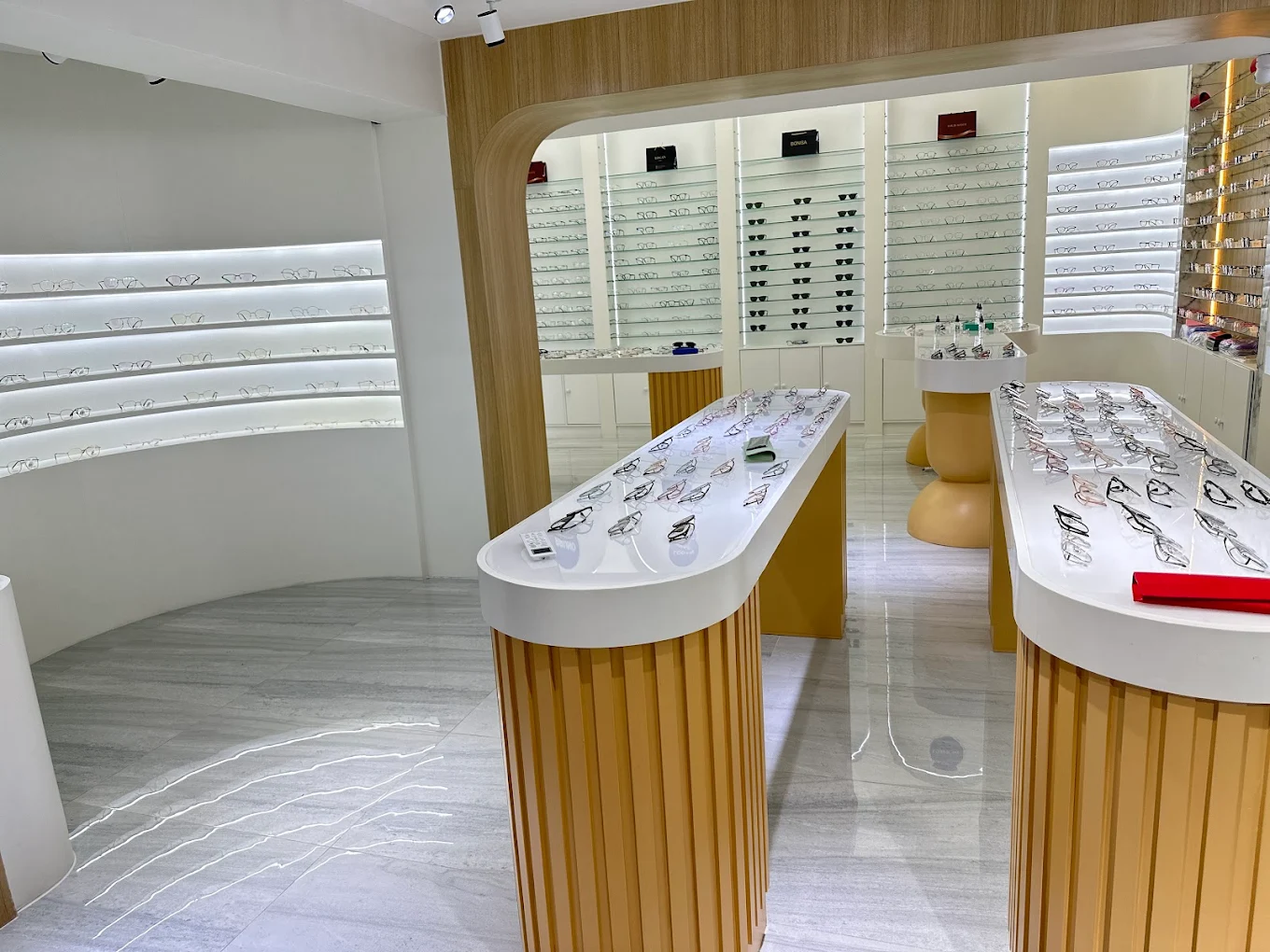 Golden Lens จำกัด ร้านแว่น ปทุมธานี - ผลงานภาพรวม 4